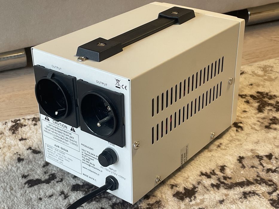 Стабілізатор напруги Volt Polska AVR-500VA. Практично новий