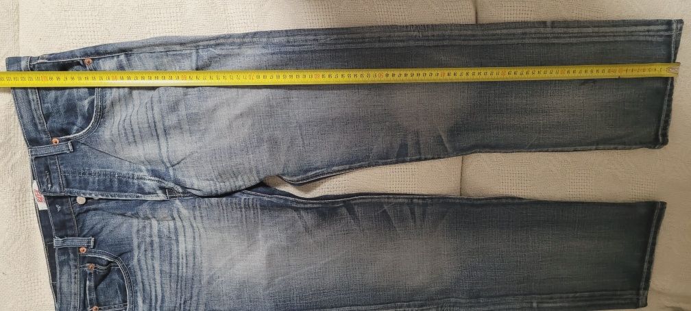 Spodnie jeansy Levis 501 rozmiar 32/32