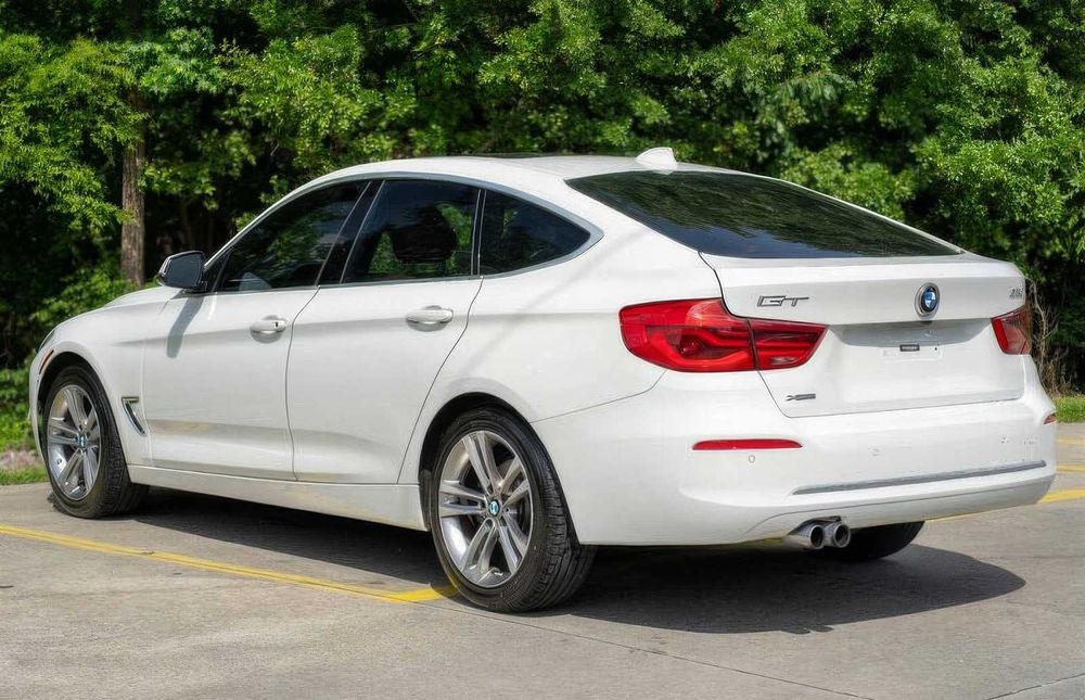 BMW 3 Series 330i      2017