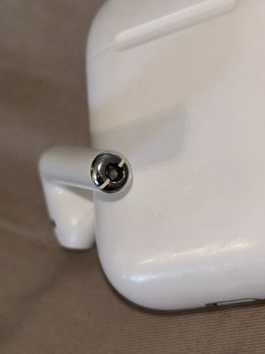 Наушники Airpods 2 оригинал с зарядным кейсом