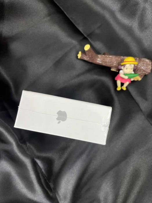 Nowe Zapakowane Słuchawki Bluetooth Apple AirPods 4 z ANC