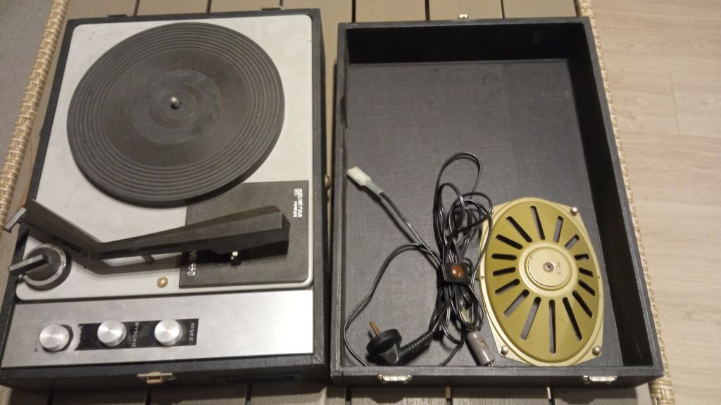 Gramofon     unitra do naprawy