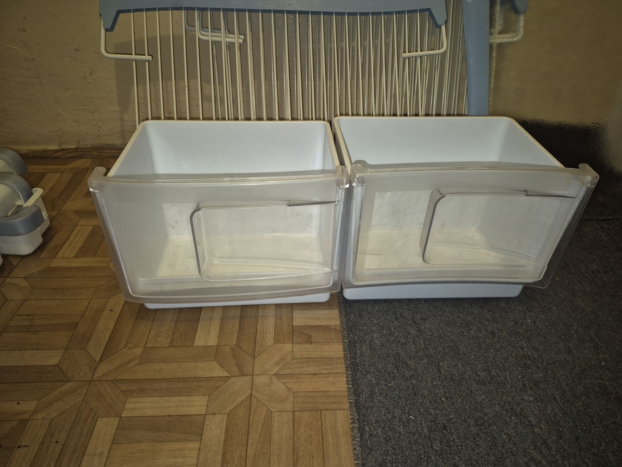 Indesit RA 40 Італія полки для холодильника ящики для овочей