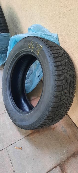 Шини  Hankook winter i*cept  X R17  225/60