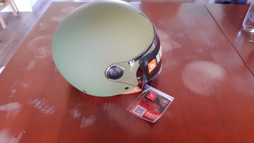 Capacete tamanho XS, marca MT