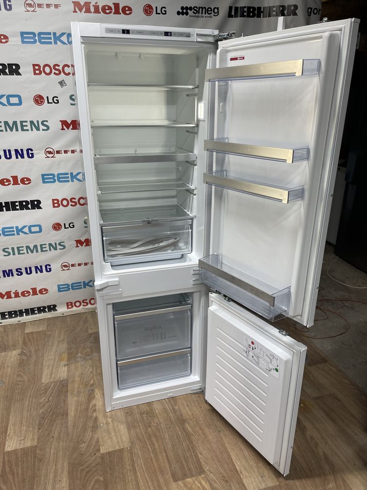 Вбудований холодильник Neff (bosch) встраиваемыйй