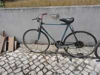 bicicleta/ pia de louca...maquina custura