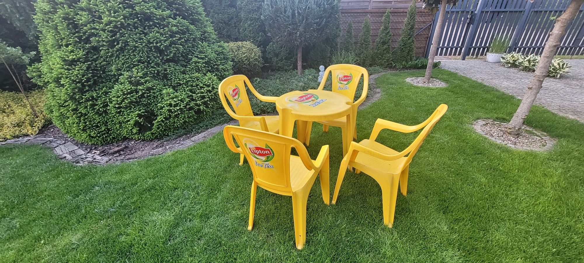 Krzesła ogrodowe Lipton 4 szt. +stolik