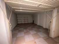 Garagem     / fechada