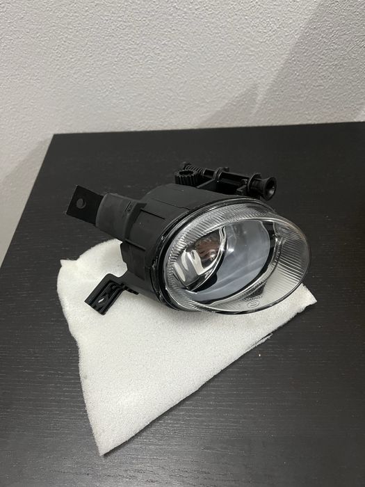 Farol de nevoeiro lado esquerdo para Audi A3/A4
