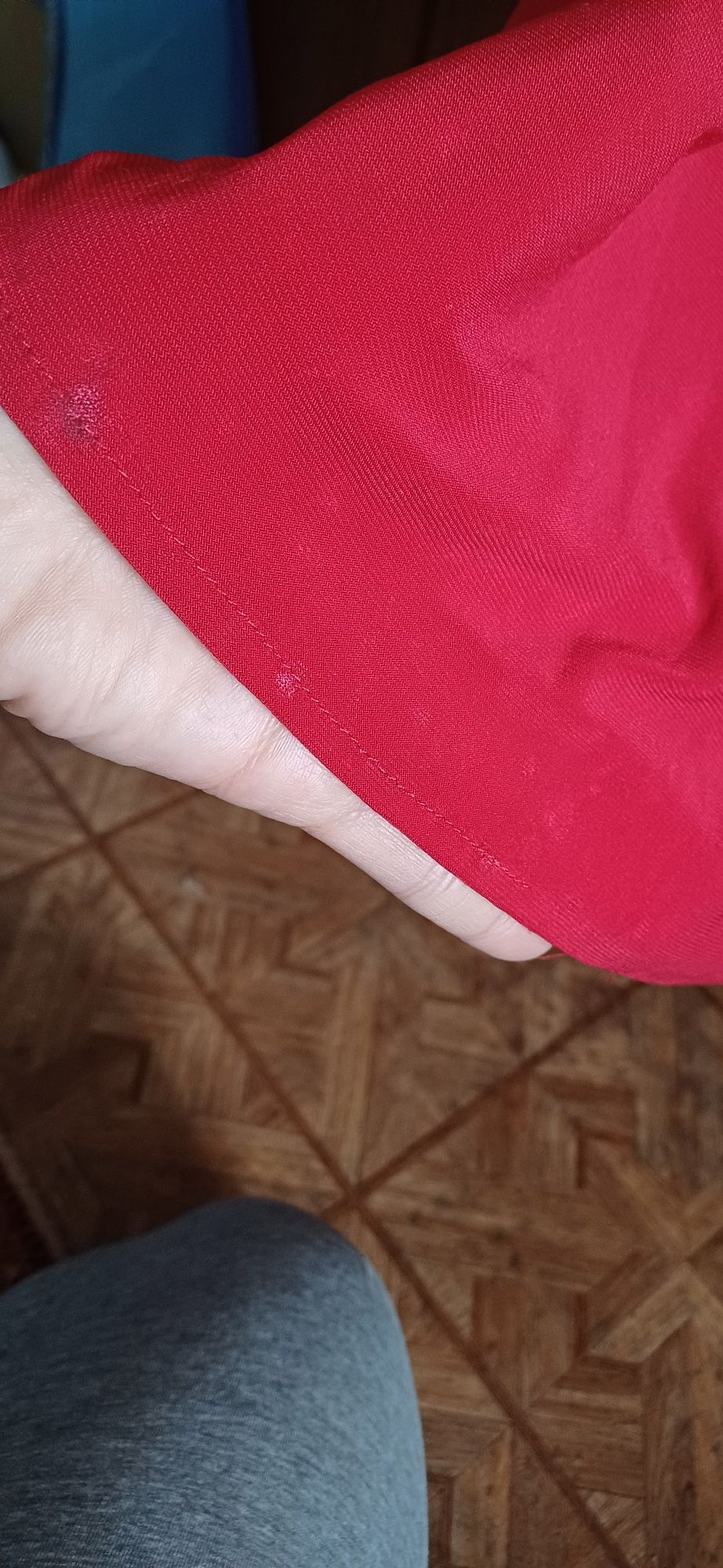 Sukienka czerwona maxi - sexy plecy, rozcięcie