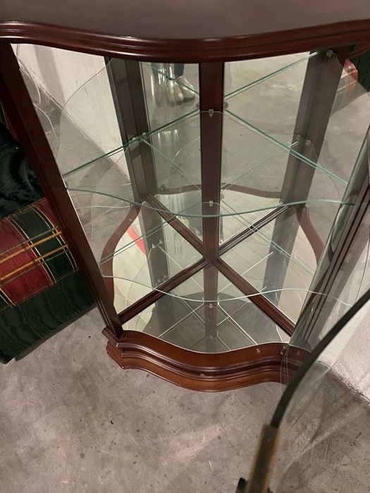 Móvel de canto (madeira e vidro)