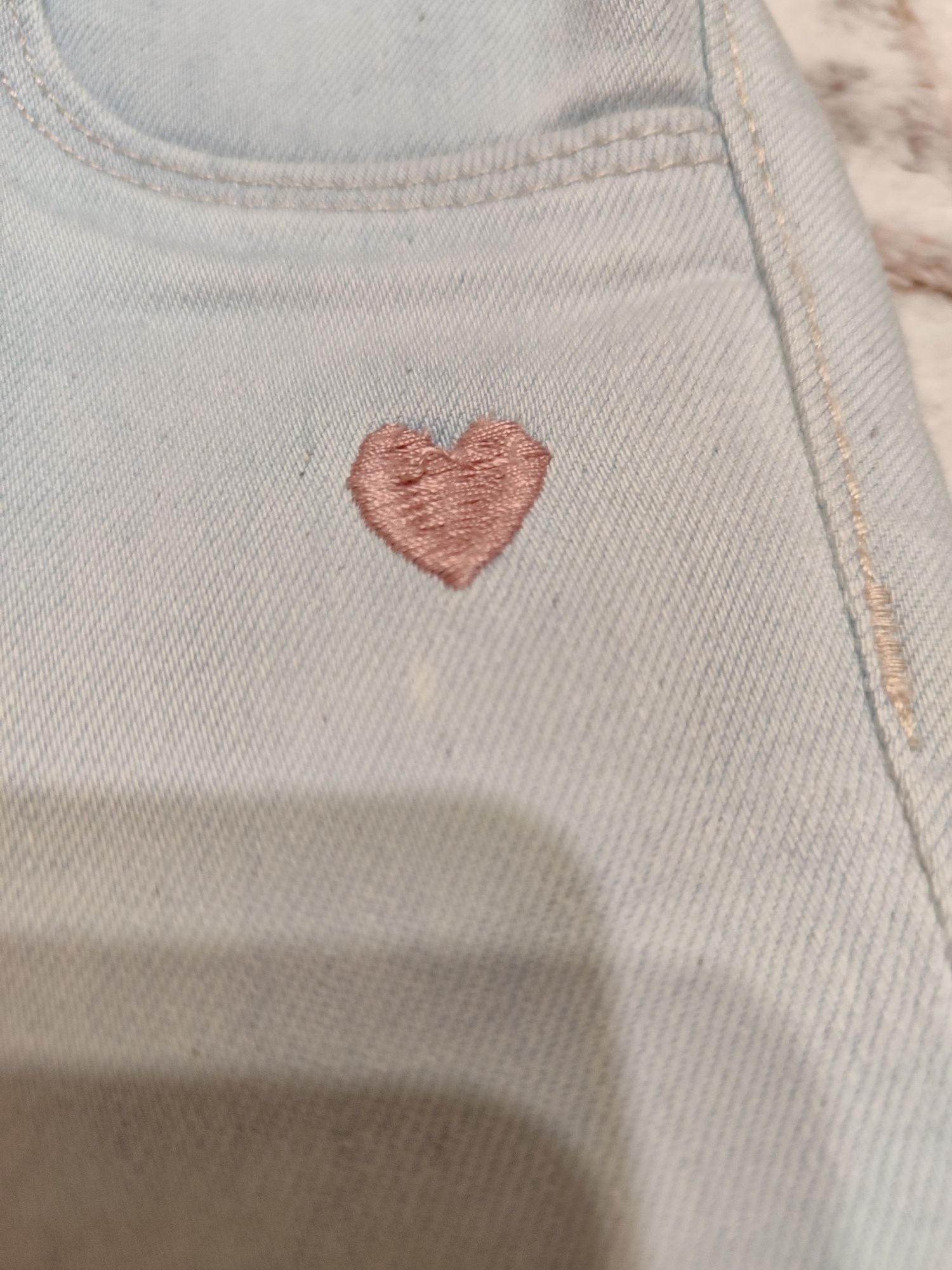 Джинсы H&M 104 см 3-4 г на девочку