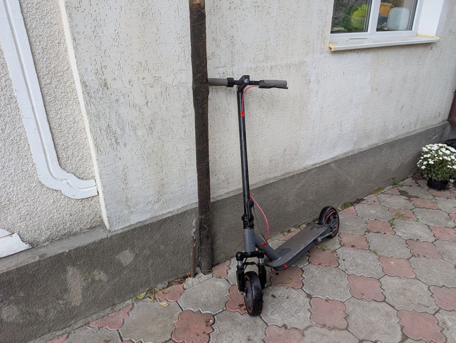 Продаю електро самокат є торг