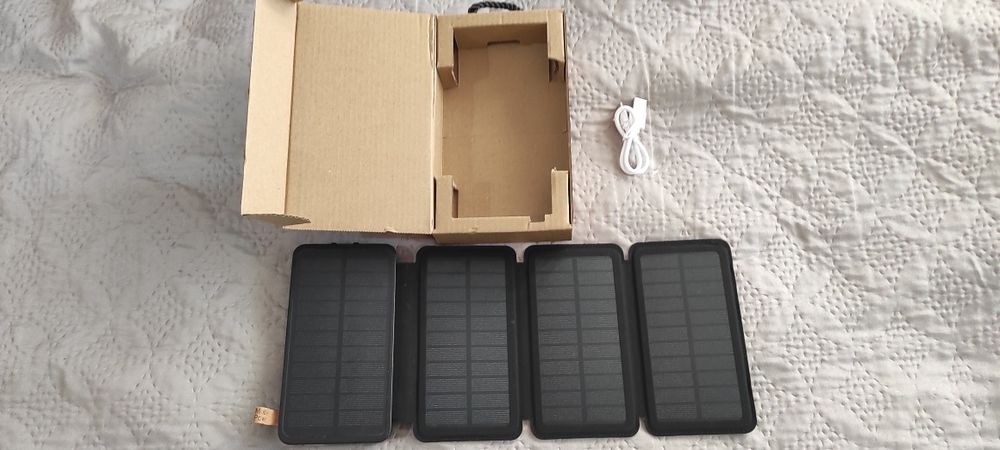 Power bank solarny 4 panele