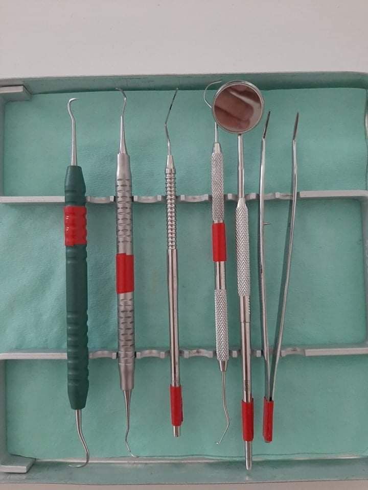 Caixa de instrumentos para Higiene Oral ( MEDICINA DENTÁRIA)