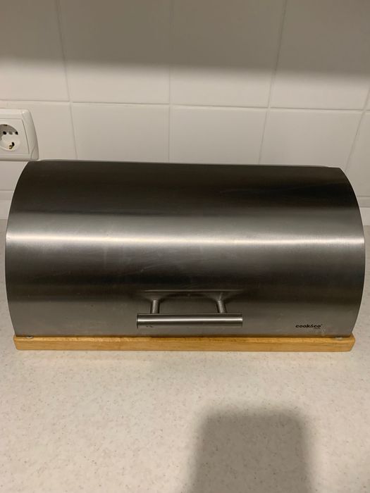 Хлібниця металева