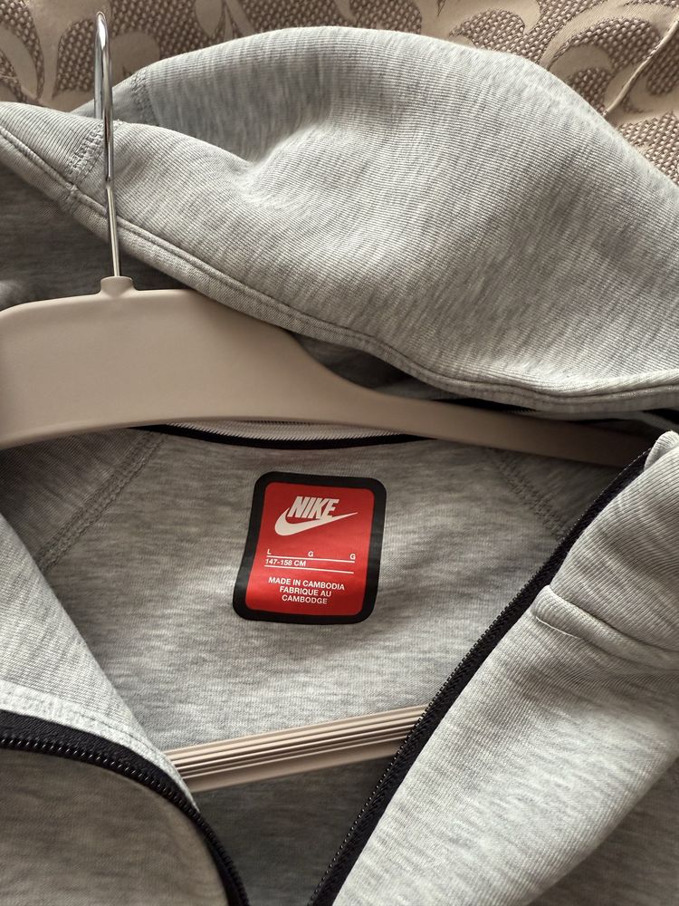 Nike tech fleece