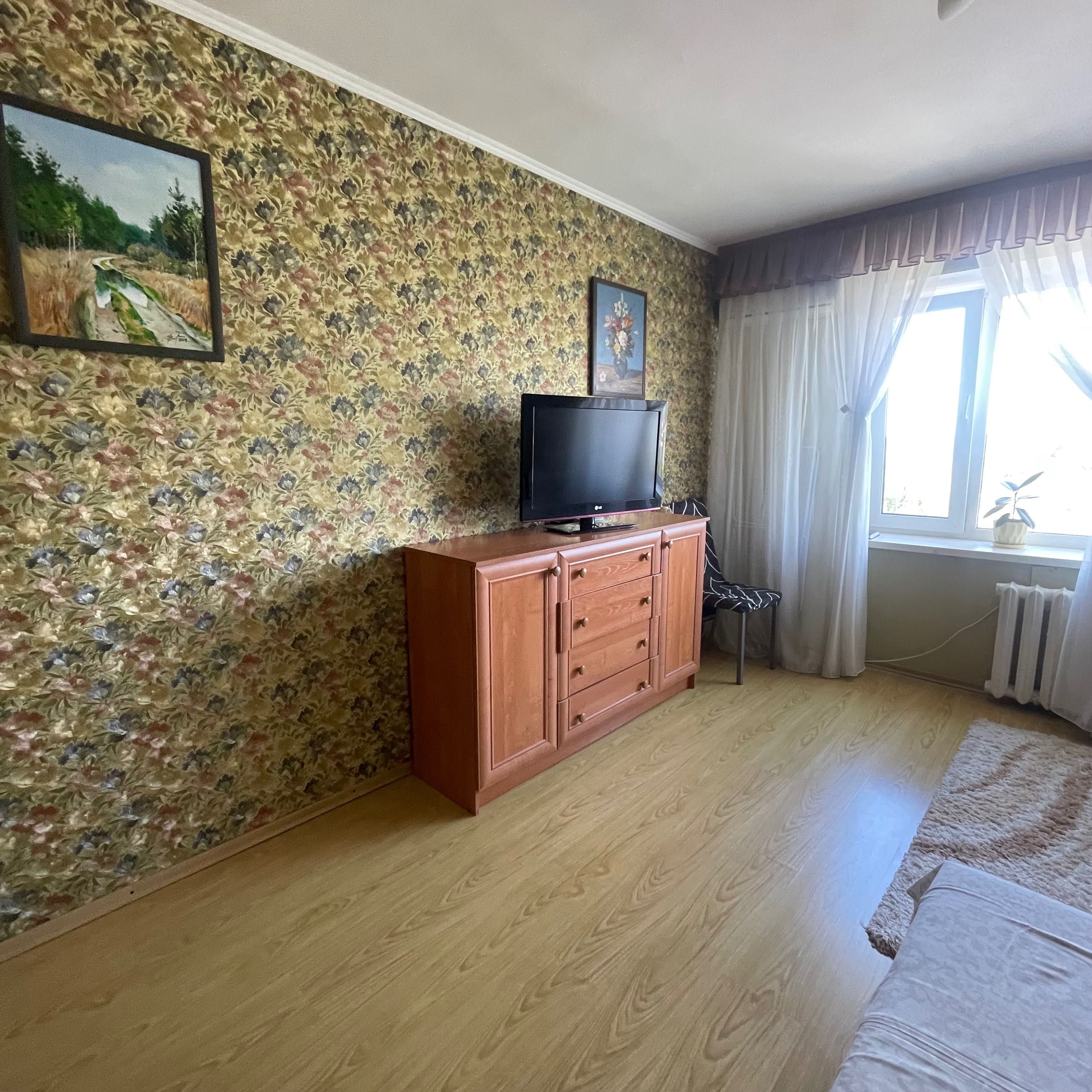 Однокімнатна квартира 38кв з ремонтом та меблями Миргород