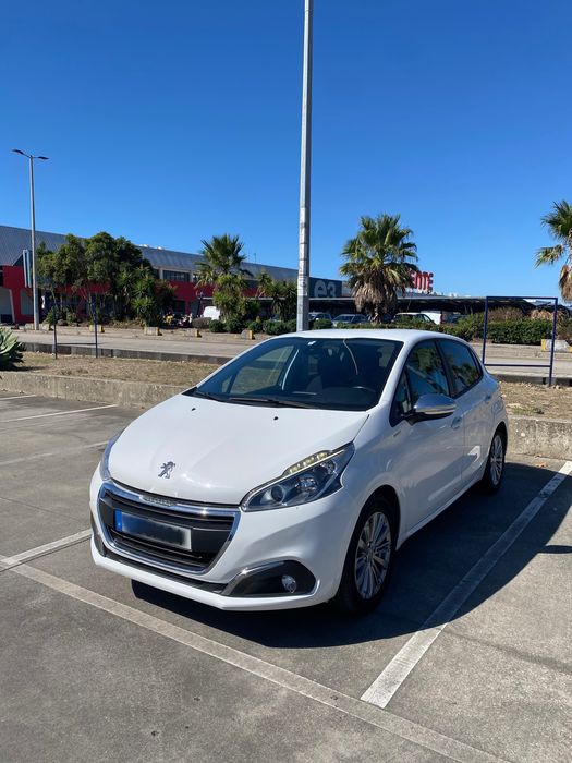 Peugeot 208 Puretech style 1.2 82cv