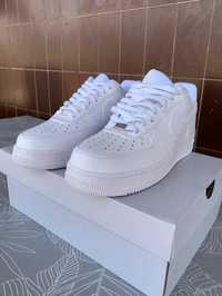 Nike Air Force 1 Low '07 White rozmiar 45