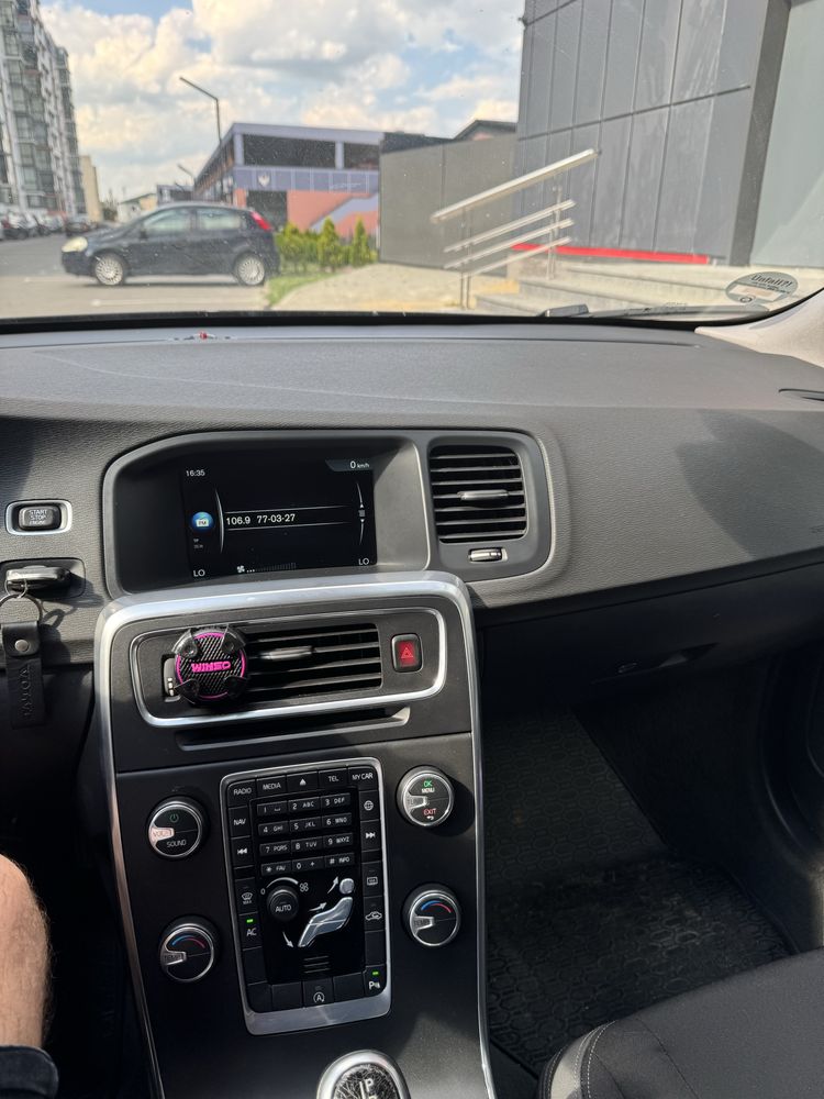 Продаю Volvo V60