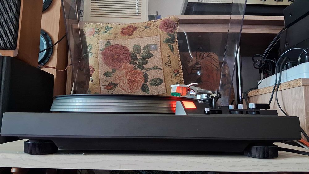 Technics SL-1900 Direct Drive Automatics програвач вінілу.