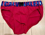 Calvin Klein slipy męskie mikrofibra Power Red, S