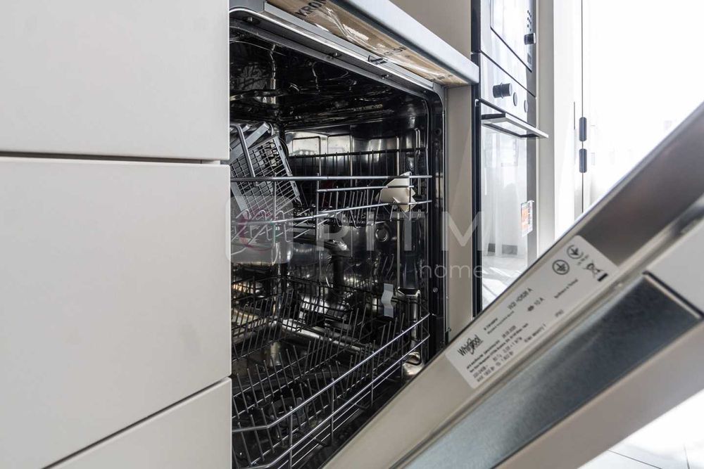 Унікальна та повністю комплектна 2х кімнатна біля озера в ЖК Міленіум