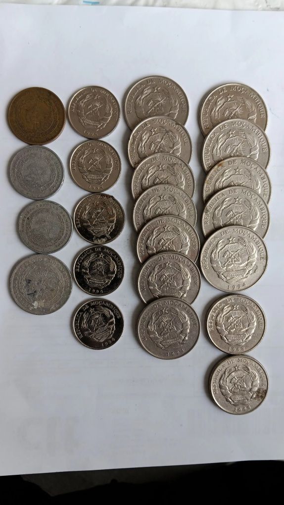 23 moedas de Moçambique