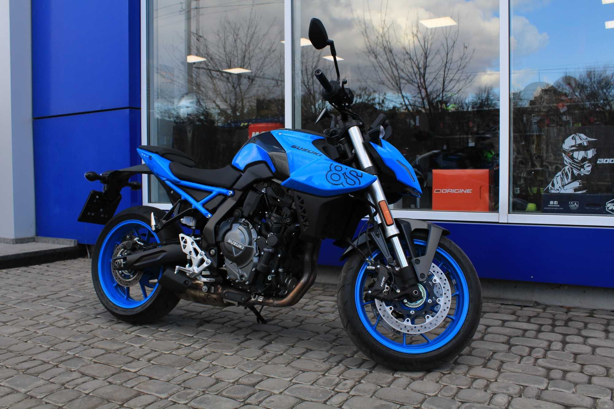 Мотоцикл Suzuki GSX-8S 2023