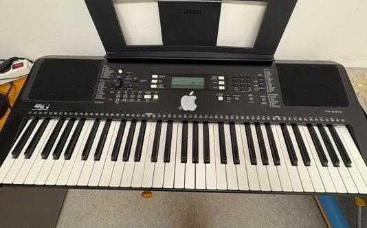 Синтезатор PSR E373