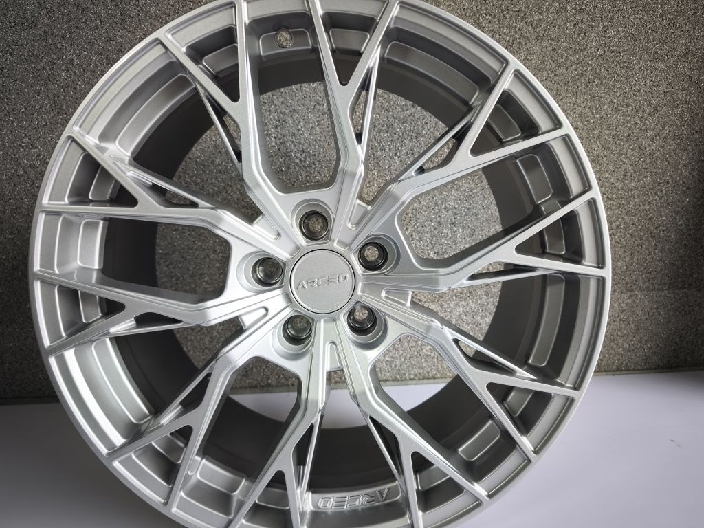Felgi Arceo Roma 19 "5x112 et 40 Hyper silver