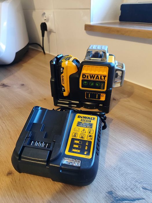 Laser 360 12V akumulator DW089 pokrowiec NOWY zestaw