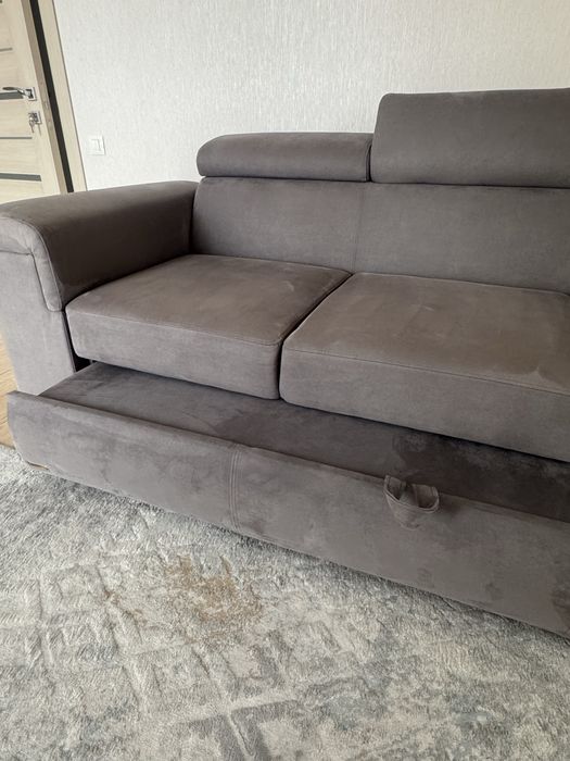 Сірий диван  Frankof. Модель Martyn (розкладний з спальним місцем)