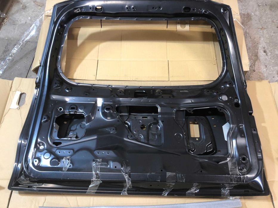 Кришка багажника Toyota Land Cruiser Prado 150 2017-