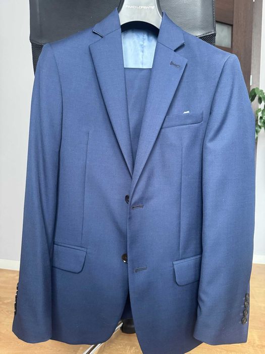 Garnitur niebieski Paco Lorente