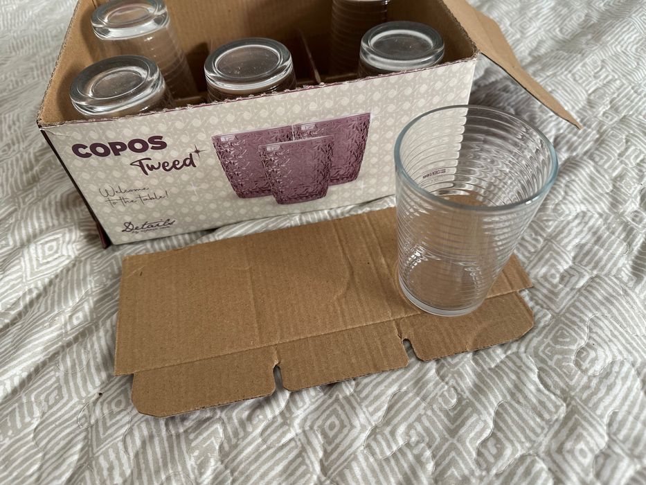 Copos de cozinha em caixa - €6 por dúzia