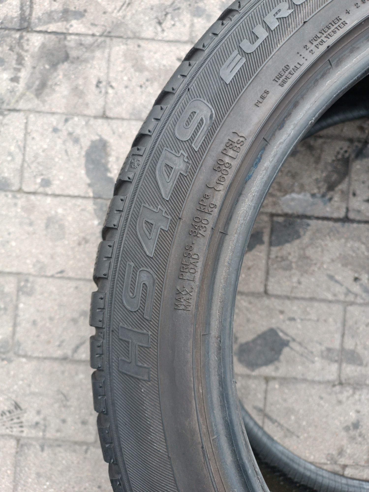 235/45R17 Falken Eurowinter HS449