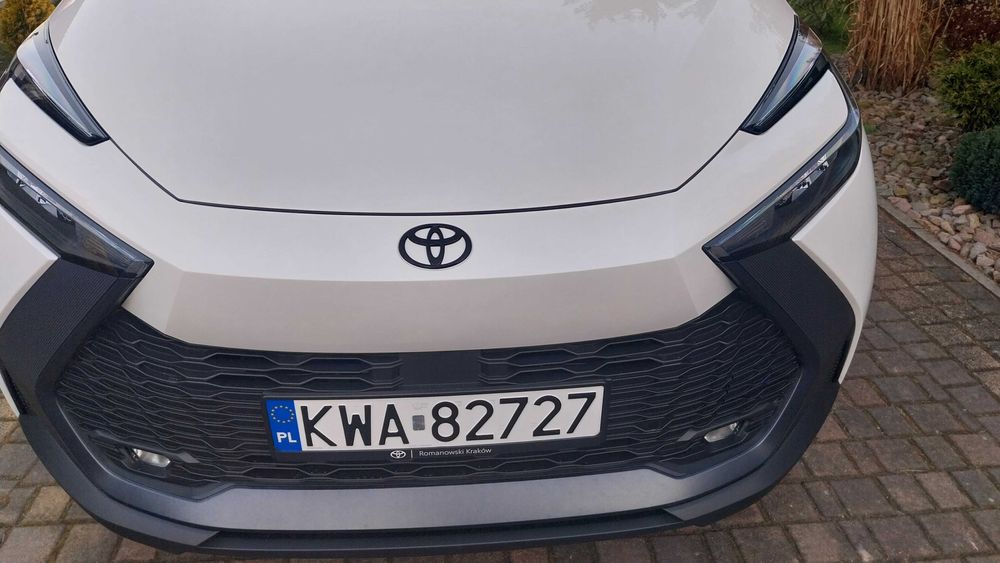 Toyota chr 2700 przebieg  jak z salonu