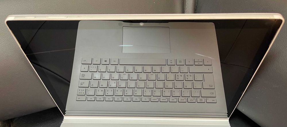 Уцінка! Сенсорний Laptop Microsoft Surface Book2/i5-7300U/8GB/256Gb/3К