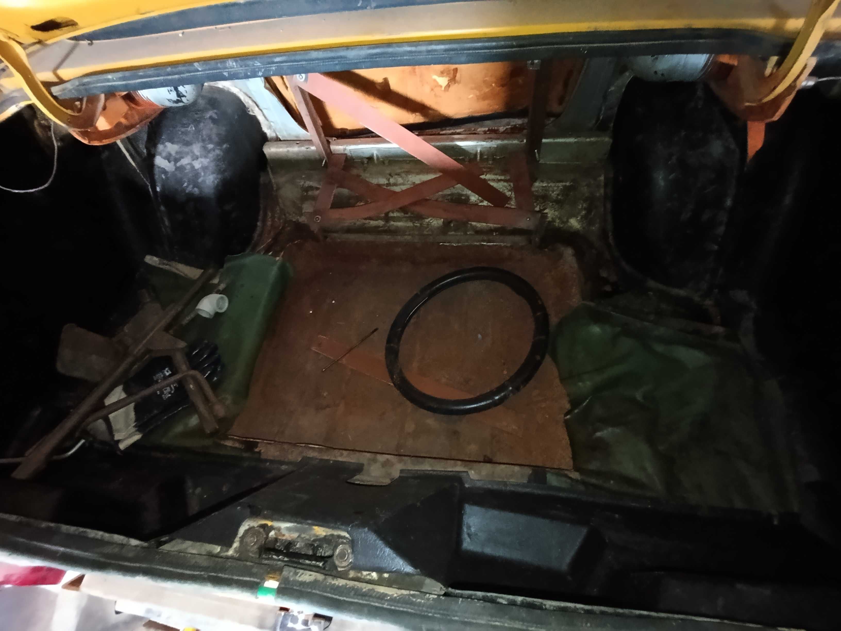Продам АЗЛК 2140