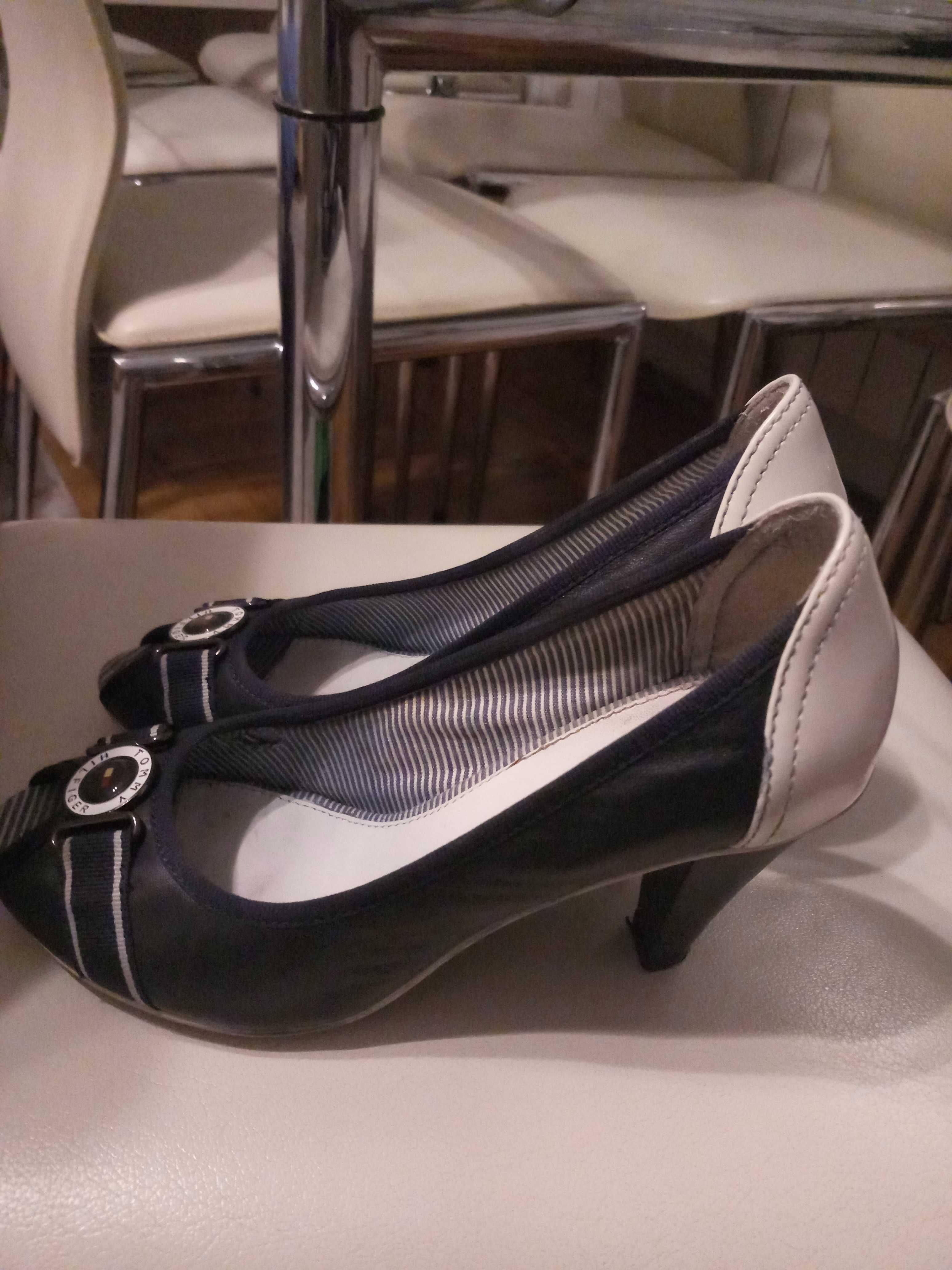 Tommy Hilfiger Elegancki płaszczyk r M/L + gratis buty