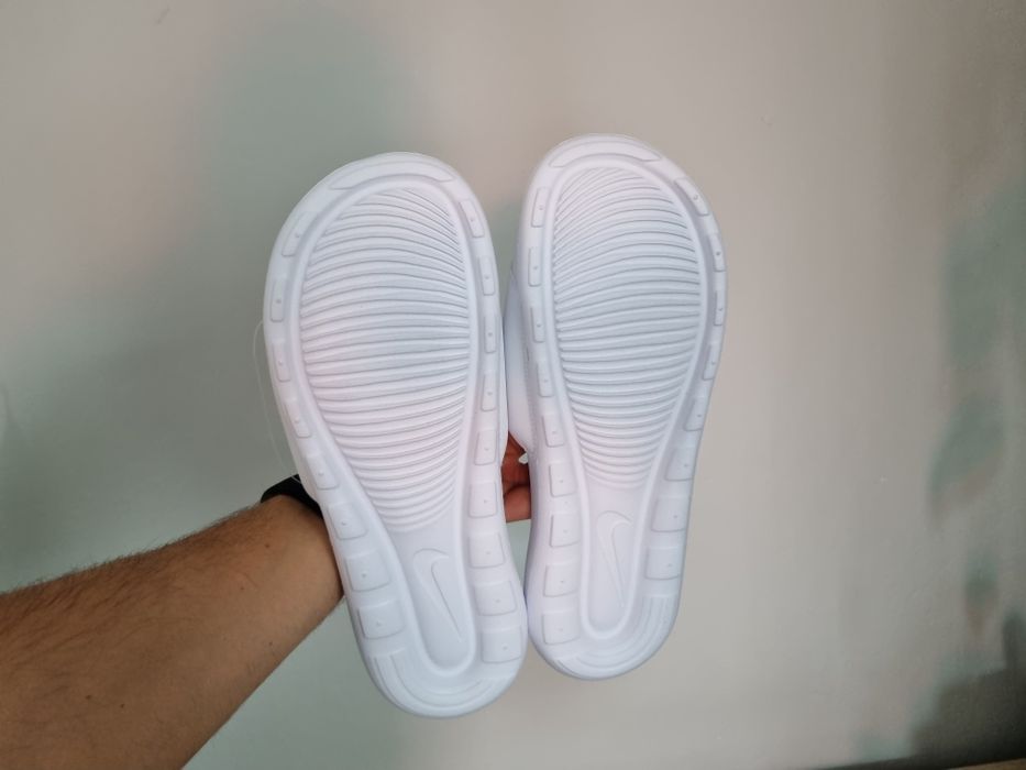 Klapki Nike Victori One Slide. Męskie klapki na basen, pod prysznic