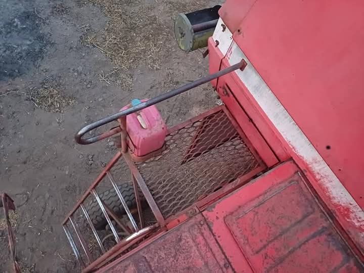 Продам комбайн масей фергюсон 187