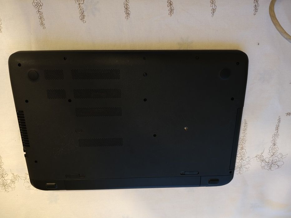 Laptop HP 17-P100NW 17 " AMD E1-6010  4 GB / 256 GB SSD WIN 10