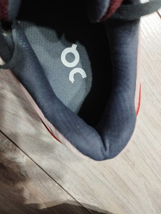 On Running Cloudstratus buty do biegania size 38