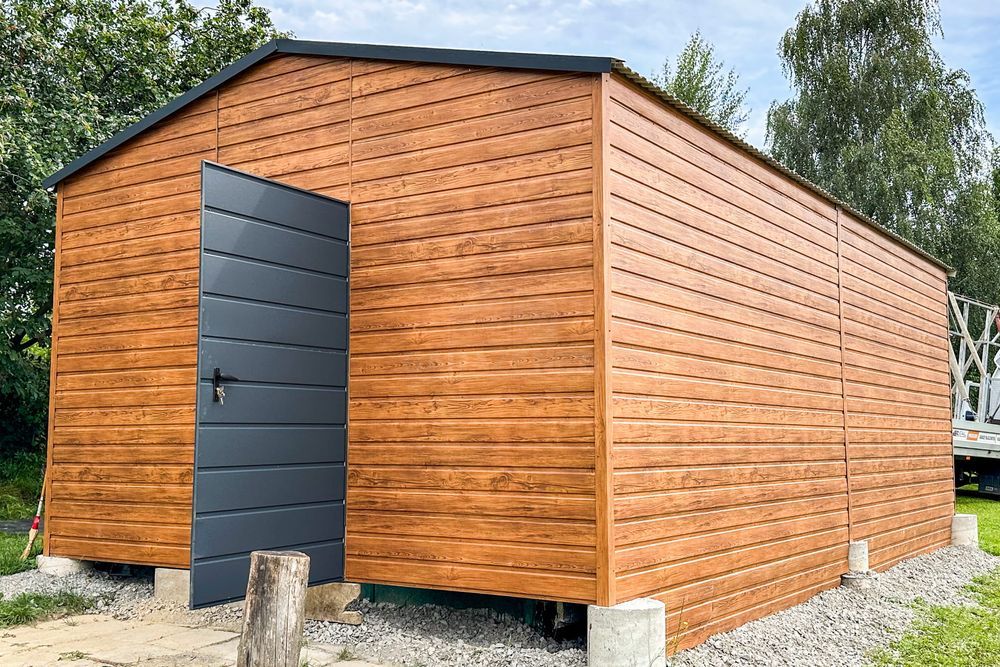 GARAŻ BLASZANY 4,5X6M - Brama Dwuskrzydłowa Drzwi Drewnopodobny TS752