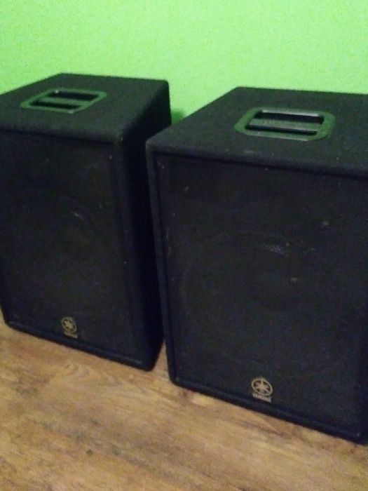 1-kolumna estr.YAMAHA ax12 200w.wzmacniacz powermix.2 mikrofony-zestaw