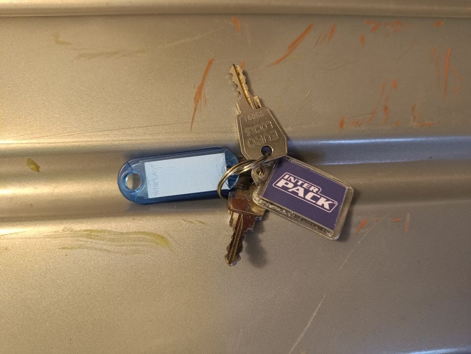 Bok z dachowy trumna renomowanej firmy Inter Pack 400 litrów